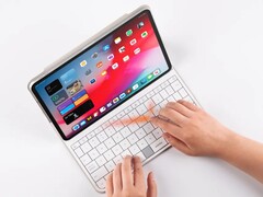 Teclado Fusion 2.0: El teclado viene con un touchpad