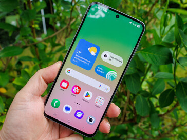 El Samsung Galaxy A56 en exteriores