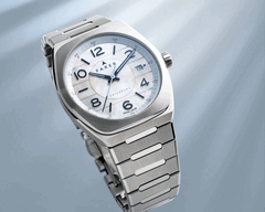 La variante Farer Integra Perlarum (nácar) ofrece una reserva de marcha de 56 horas (Fuente de la imagen: Farer)