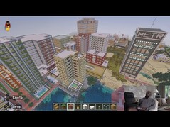 Mike Tomlin ha construido una ciudad entera en Minecraft, con un denso perfil urbano y una gran variedad de edificios.