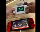 Un modder que utiliza el cable Link de la Nintendo Game Boy Advance para usar la GBA como mando de la Nintendo Switch