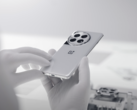 El OnePlus 12 ya está disponible en acabados negro y verde. (Fuente de la imagen: OnePlus)