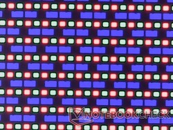 Una matriz de subpíxeles OLED nítida con mínimos problemas de granulado
