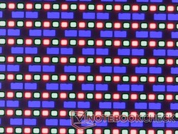 Una matriz de subpíxeles OLED nítida con mínimos problemas de granulado