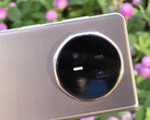 Honor utilizará la Magic V5 para mostrar una nueva cámara con teleobjetivo de 70 mm. (Fuente de la imagen: fenibook)