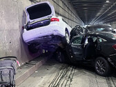 Esta colisión múltiple fue causada supuestamente por el frenado FSD de Tesla (imagen: CHP)