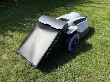 Anthbot N8 con deflector de descarga