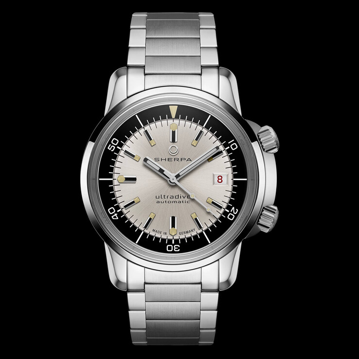 El reloj Sherpa Ultradive Tuxedo presenta una esfera plateada galvanizada (Fuente de la imagen: Sherpa)