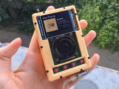Se espera que el DAP basado en Raspberry Pi Zero con una batería de 4.000 mAh (en la imagen) funcione entre 10 y 14 horas con una sola carga. (Fuente de la imagen: u/Der6FingerJo vía r/DigitalAudioPlayer)