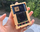 Se espera que el DAP basado en Raspberry Pi Zero con una batería de 4.000 mAh (en la imagen) funcione entre 10 y 14 horas con una sola carga. (Fuente de la imagen: u/Der6FingerJo vía r/DigitalAudioPlayer)