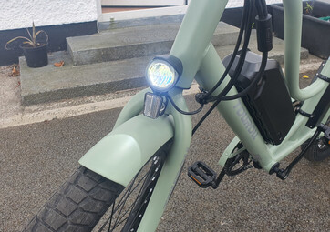 Luces en la parte delantera - Prueba de la Touroll B2 e-bike