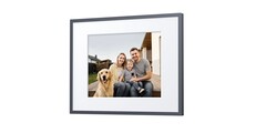 El marco de fotos Ugreen Gallery muestra las fotografías en una pantalla E Ink Spectra 6 de 13,3".