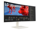 El UltraWide 38WR85QC-W puede ser un monitor de negocios, pero también tiene las credenciales para los juegos. (Fuente de la imagen: LG)