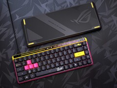 El nuevo Asus ROG Falchion Ace HFX ZywOo Edition presenta un diseño renovado con detalles en amarillo y rosa. (Fuente de la imagen: Asus)