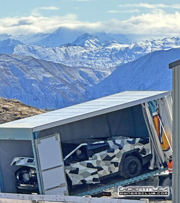 Las fotos espía han confirmado que el diseño del maletero del Cybertruck será similar al del Ford F-150. (Fuente de la imagen: Cybertruck Owners Club)