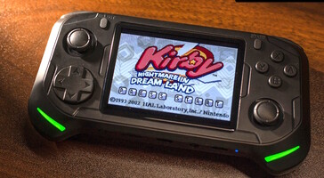 La consola Abxylute E1 puede ejecutar juegos clásicos en su pantalla LCD de 640 x 480. (Fuente de la imagen: Abxylute)