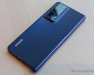 Honor vende el Magic V2 en las opciones de color Phantom Purple y Midnight Black. (Fuente de la imagen: Notebookcheck)