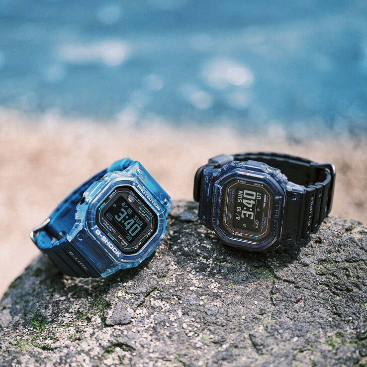 Desde la izquierda: Casio GBX-H5600-2, GBX-H5600-1.