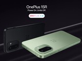 El OnePlus 15R en los colores «Charcoal Black» y «Mint Breeze».