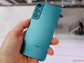 El Galaxy S22 cuenta con una batería de 3.700 mAh, 300 mAh menos que su predecesor. (Fuente de la imagen: NotebookCheck)