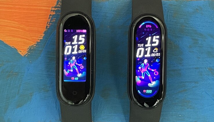 Comparación de pantallas: Izquierda Xiaomi Mi Smart Band 5, derecha Xiaomi Mi Smart Band 6