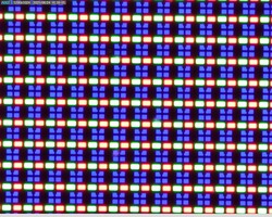 Subpíxeles OLED transparentes