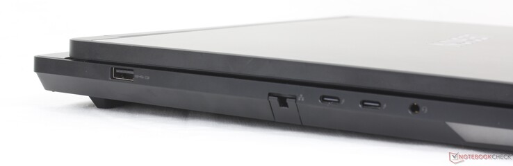 Izquierda: USB-A (10 Gbps), RJ-45, 2x USB-C Thunderbolt 4 con DisplayPort 2.1 + Power Delivery 3.0 140 W), auriculares de 3,5 mm