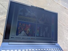 Al aire libre bajo la luz del sol