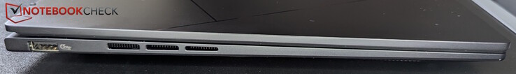 Izquierda: USB-A (5 Gb/s)