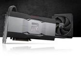 Hasta 2435 MHz de reloj en el núcleo y 18 Gbps de memoria GDDR6 con temperaturas y ruido más bajos gracias a la refrigeración líquida. (Fuente de la imagen: AMD)