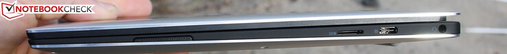 Lado derecho: lector microSD, USB Tipo C Gen.2, jack estéreo de 3.5 mm