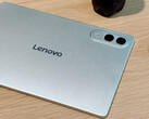 Se confirma que la Xiaoxin Tablet GT Pro cuenta con una batería de 8.860 mAh. En la imagen: la parte trasera de la tableta. (Fuente de la imagen: Lenovo)