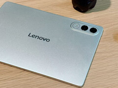 Se confirma que la Xiaoxin Tablet GT Pro cuenta con una batería de 8.860 mAh. En la imagen: la parte trasera de la tableta. (Fuente de la imagen: Lenovo)