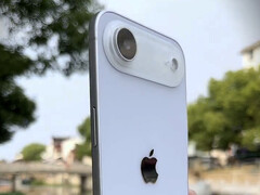 El iPhone 17 Air podría ofrecer carga MagSafe y un accesorio opcional de ampliación de la batería. (Fuente de la imagen: Majin Bu)