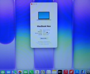 Ventana Acerca de este Mac en el MacBook Neo que muestra el chip Apple A18 Pro, 8 GB de memoria y macOS Tahoe 26.4