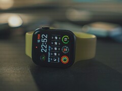 Un Apple Watch SE sobre una mesa (Fuente de la imagen: Onur Binay vía Unsplash; recortado)