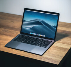 Se dice que el MacBook Air de este año contará con un chasis rediseñado y un SoC Apple M2. (Fuente de la imagen: Howard Bouchevereau)