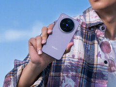 La configuración de gama alta del teléfono sale por tan sólo 1.019 dólares. En la imagen: una imagen promocional del X300. (Fuente de la imagen: Vivo)