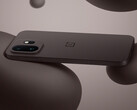 El OnePlus 15T estará disponible en las combinaciones de colores Pure Cocoa (en la imagen) y Relaxed Matcha