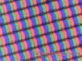 Matriz de subpíxeles RGB mate. No hay opciones de pantalla táctil QHD