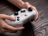 8BitDo ha presentado un nuevo mando de estilo Xbox. (Fuente de la imagen: 8BitDo)