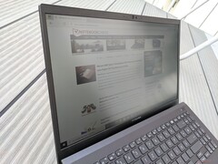 ExpertBook B1 - Uso en exteriores