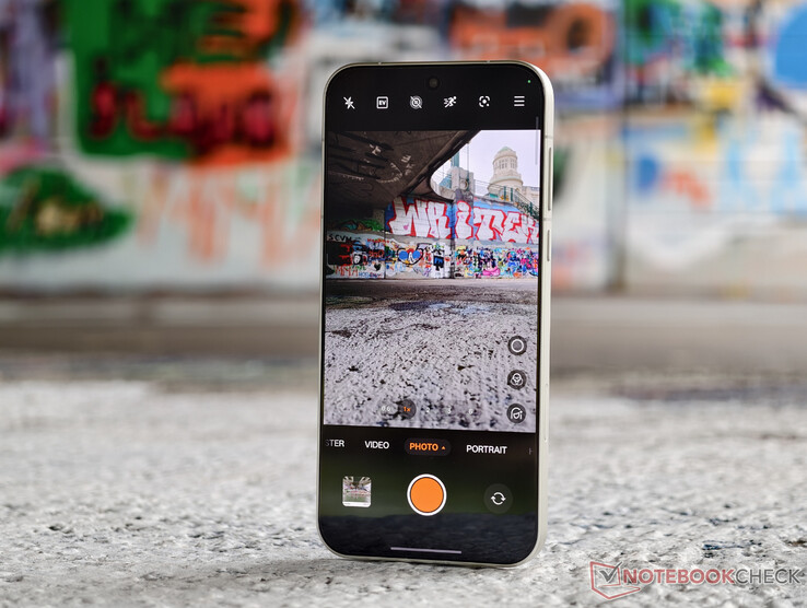 El Oppo Find X9 Pro. (Fuente de la imagen: Notebookcheck)