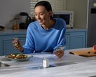 El cargador Anker Nano (35 W, cable USB-C retráctil integrado) (en la imagen) ya está disponible en color blanco (en la imagen). (Fuente de la imagen: Anker)