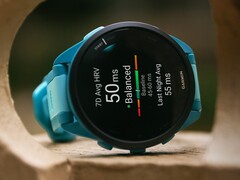 Los relojes inteligentes Forerunner más antiguos de Garmin (FR165 en la imagen) están recibiendo la versión beta 25.02. (Fuente de la imagen: Garmin)