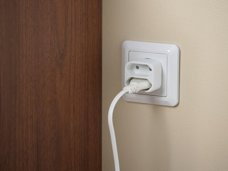 El enchufe adaptador de 2 vías Koppla de IKEA, blanco desenterrado