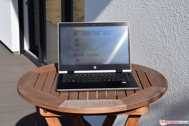 Uso del HP ProBook x360 440 G1 bajo el sol