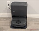 revisión del robot aspirador eufy Omni C28: Un robot aspirador de gama media capaz y sin artificios