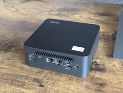 El altavoz integrado del MSI NUC 2MG es genial sobre el papel, pero en la práctica su volumen es demasiado bajo para muchos entornos (Fuente de la imagen: Notebookcheck)