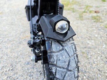 Ausom L2 Max Light (fuente img:notebookcheck)